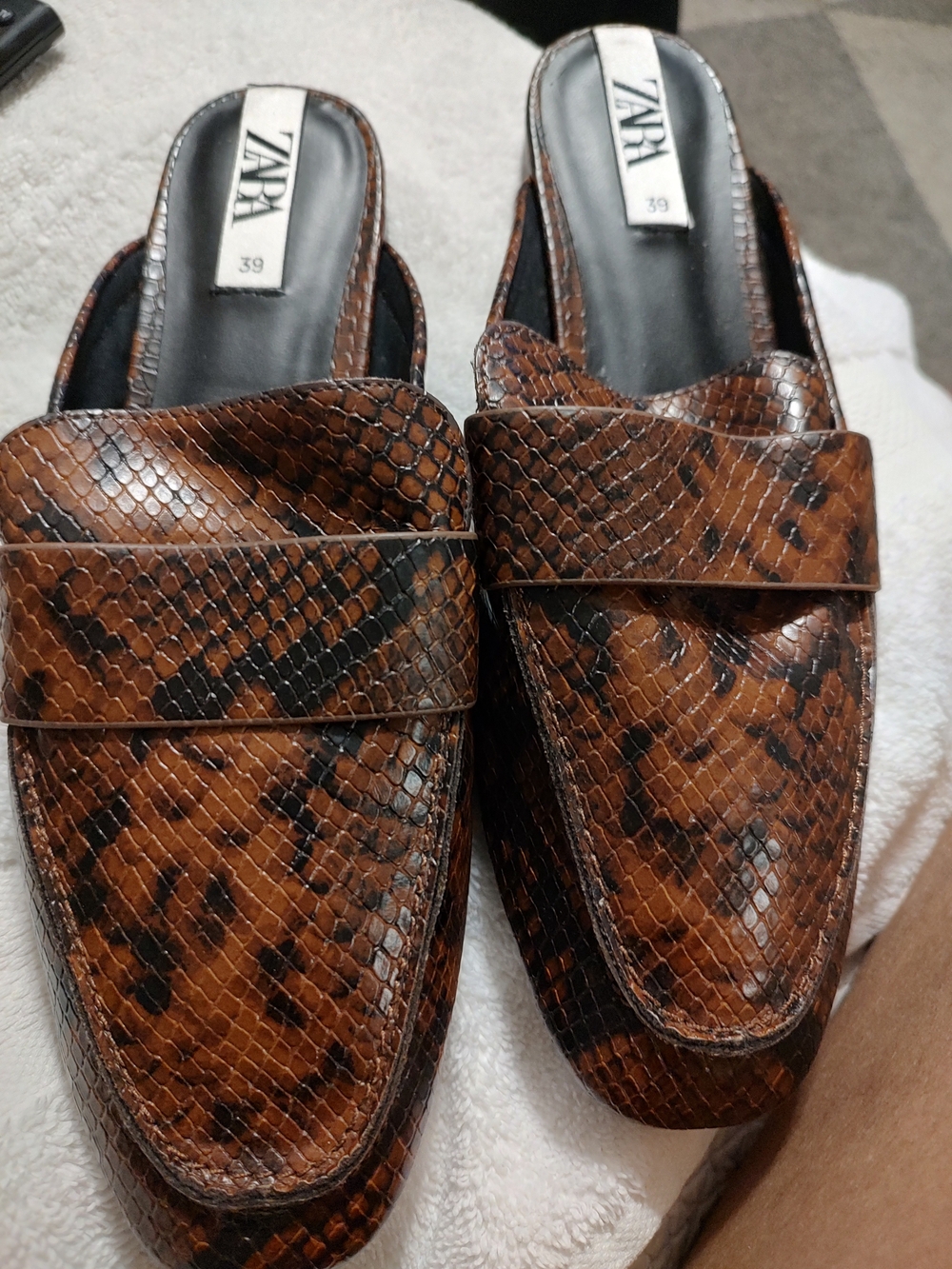 Zara Brown Snake-Print Slip-On Loafers